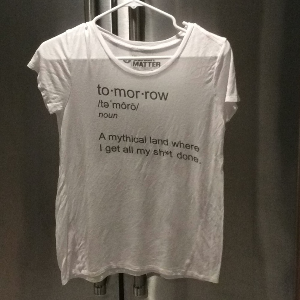 White graphic t, size small